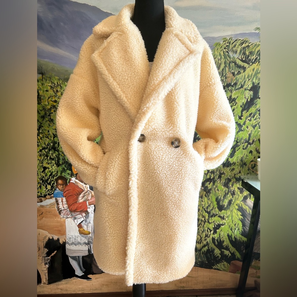 PrettyLittleThings Teddy Coat